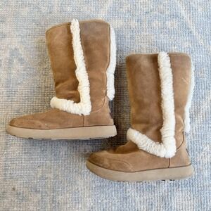 Ugg Sundance Genuine Shearling Waterproof Boot Chestnut 1017511